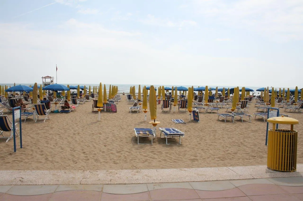 לידו די ג'סולו Condominio Penelope Piazza Torino Da Colla איטליה